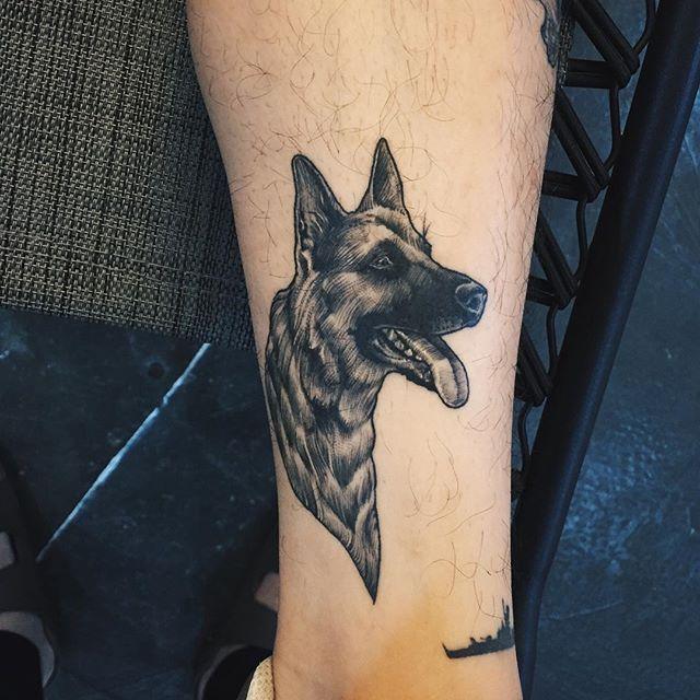 tatuaje perro 151