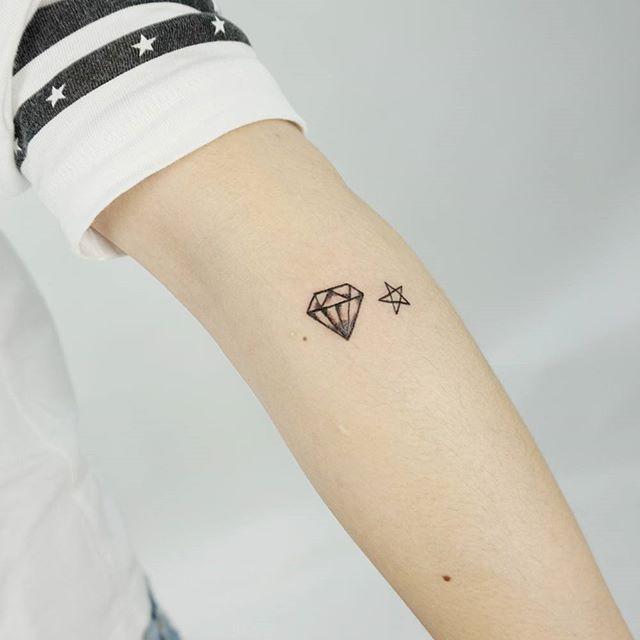 tatuaje diamante 151