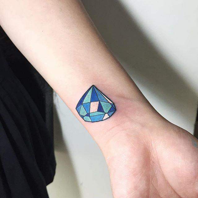 tatuaje diamante 541