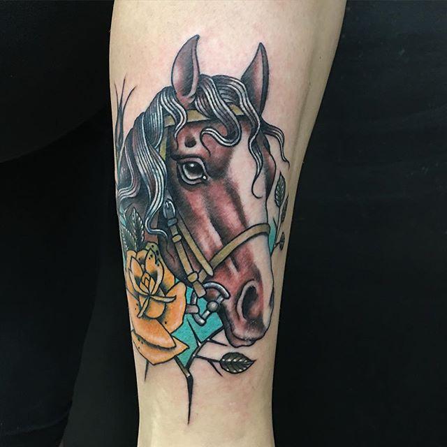 tatuaje caballo 361