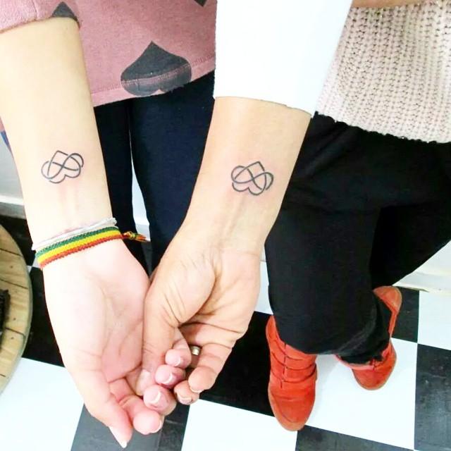 tatuaje infinito simbolo 411