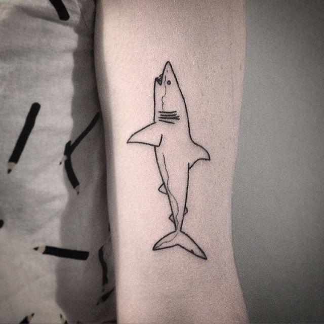 tatuaje tiburon 511