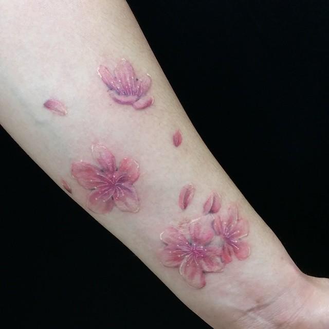 tatuaje flor cerezo sakura 321