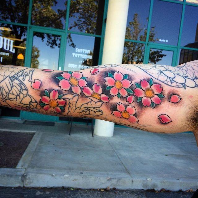 tatuaje flor cerezo sakura 501