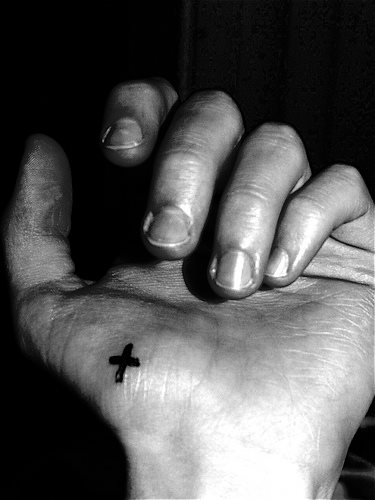 103-mano-tattoo