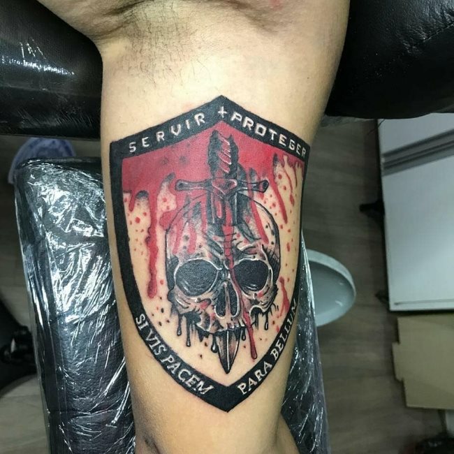 tattoo policia 73