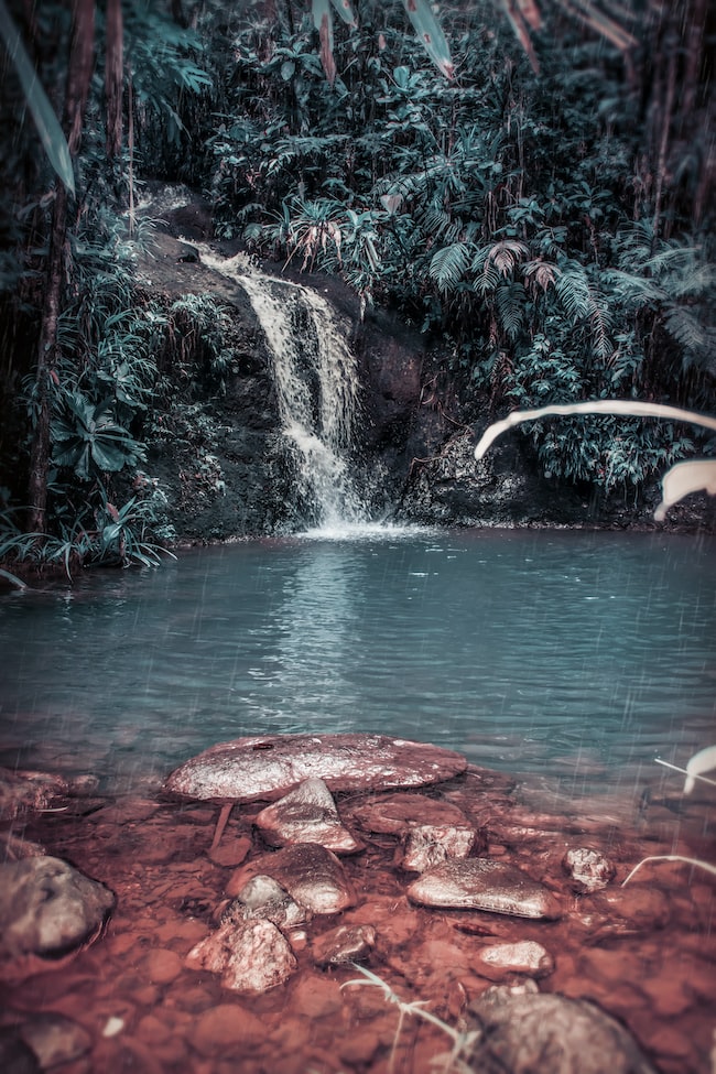 Un rio en un paisaje espectacular