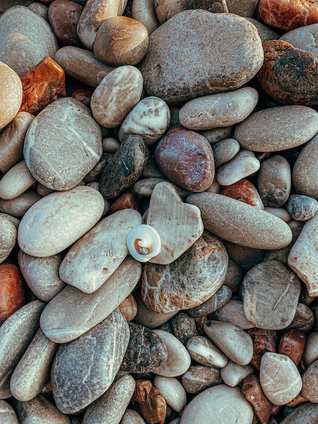 ¿Qué significa soñar con piedras? – Interpretaciones que encajan con tu vida
