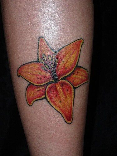 tatuaje-flores-de-lirio-07