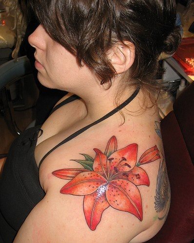 tatuaje-flores-de-lirio-25