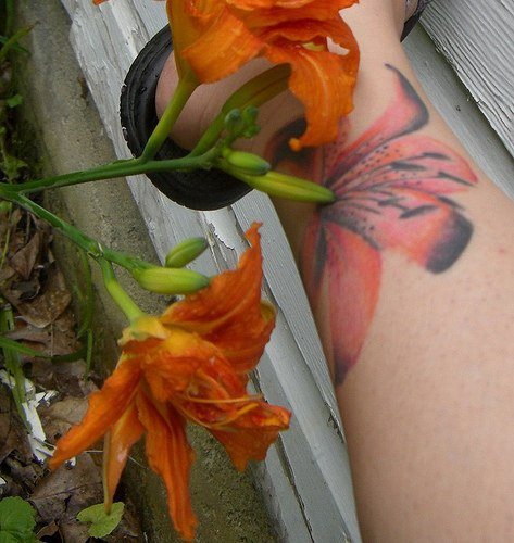tatuajes-flor-de-lirio-18