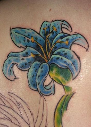 tatuajes-flor-de-lirio-28