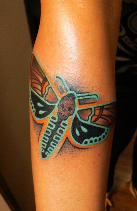 tatuajes-de-insectos-09