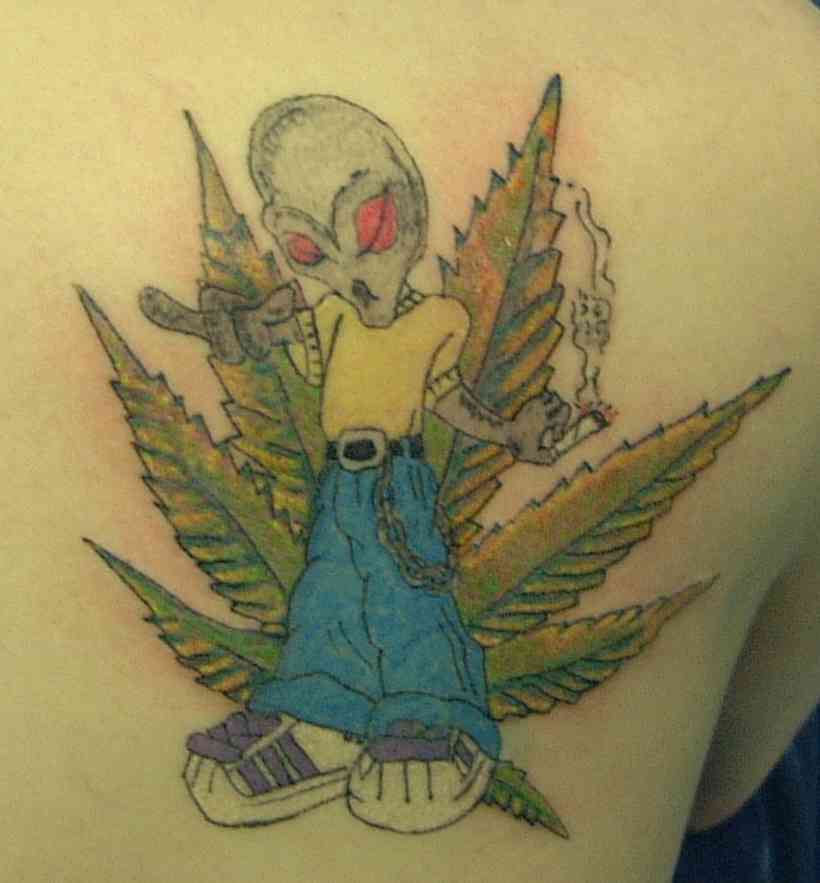 Tatuajes-aliens-142