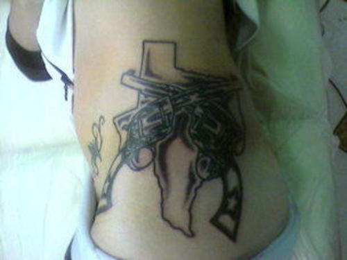 Tatuajes-pistolas-y-armas-14