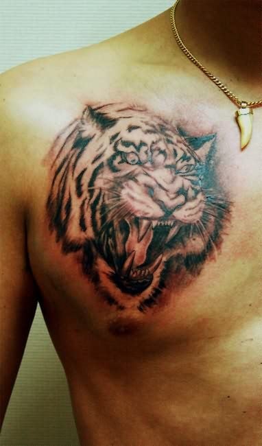 tatuajes-en-el-pecho-51