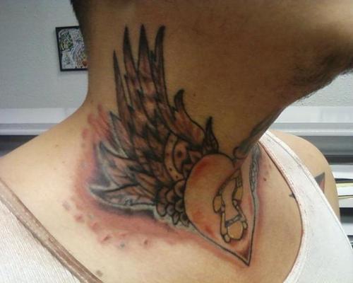 Tatuajes-en-el-cuello-11