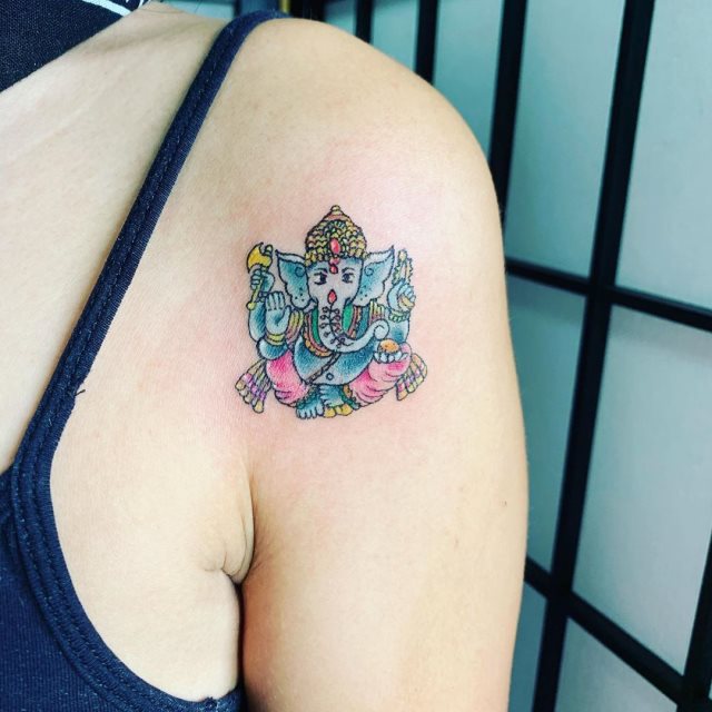tattoo femenino con la ganesha 03