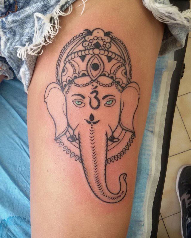 tattoo femenino con la ganesha 21