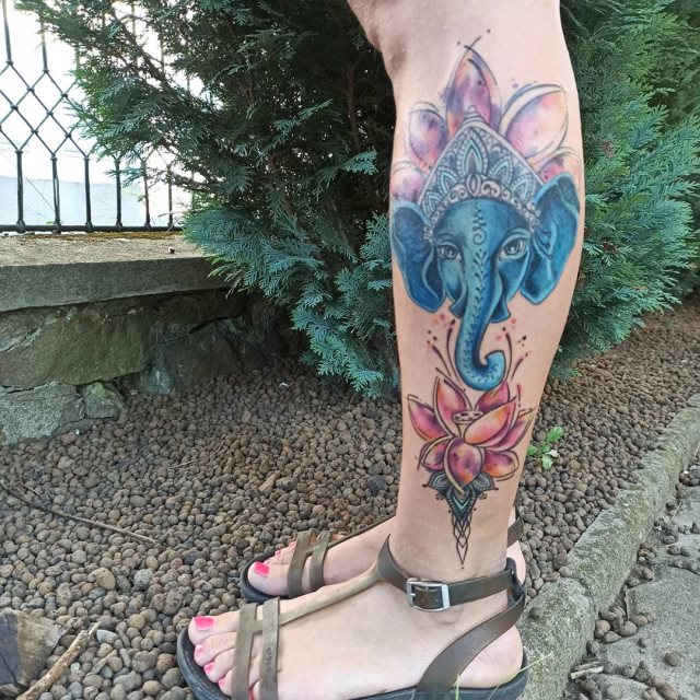 tattoo femenino con la ganesha 34