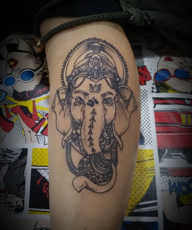 tattoo femenino con la ganesha 37