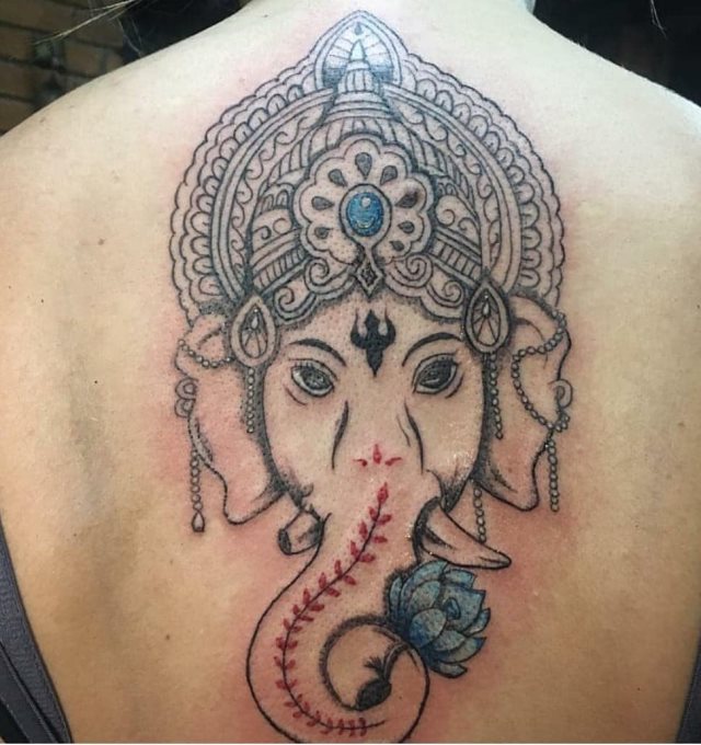 tattoo femenino con la ganesha 38