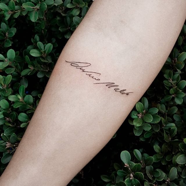 tattoo femenino con nombre 01