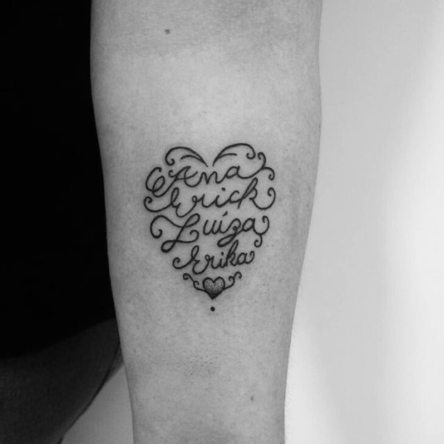 tattoo femenino con nombre 103