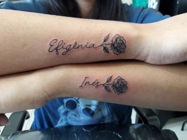 tattoo femenino con nombre 106