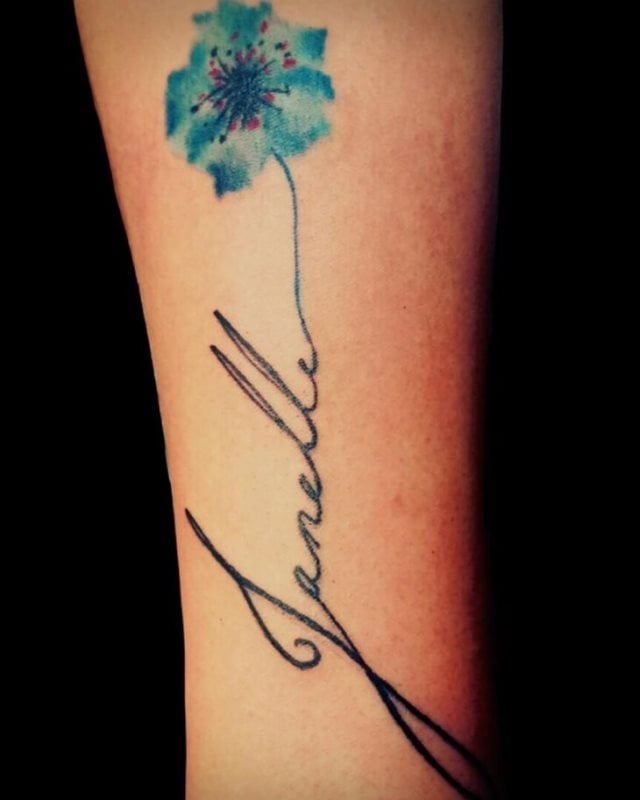 tattoo femenino con nombre 111