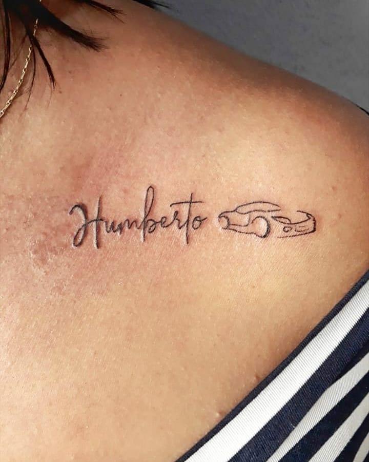 tattoo femenino con nombre 30