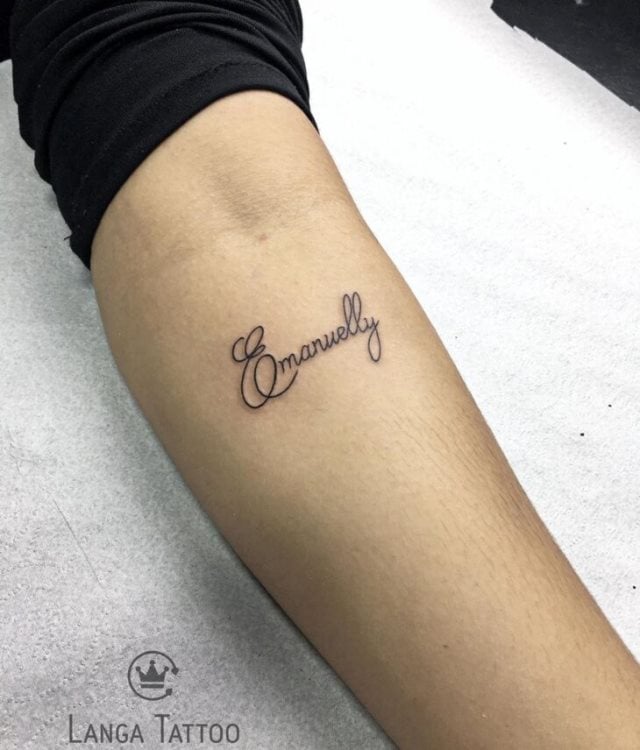 tattoo femenino con nombre 62