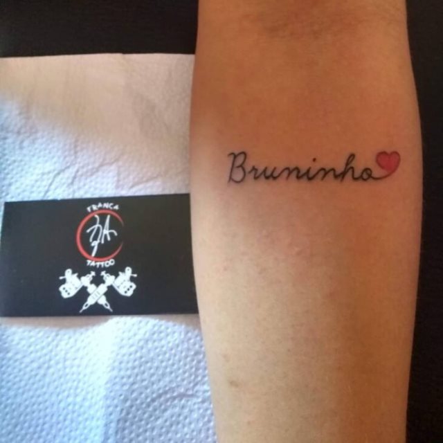 tattoo femenino con nombre 63