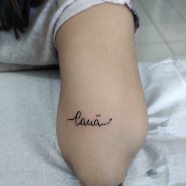 tattoo femenino con nombre 67