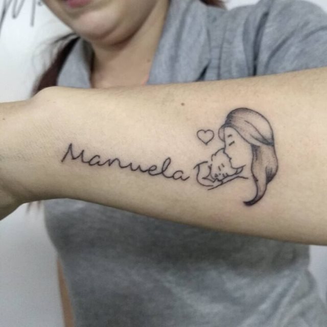 tattoo femenino con nombre 77