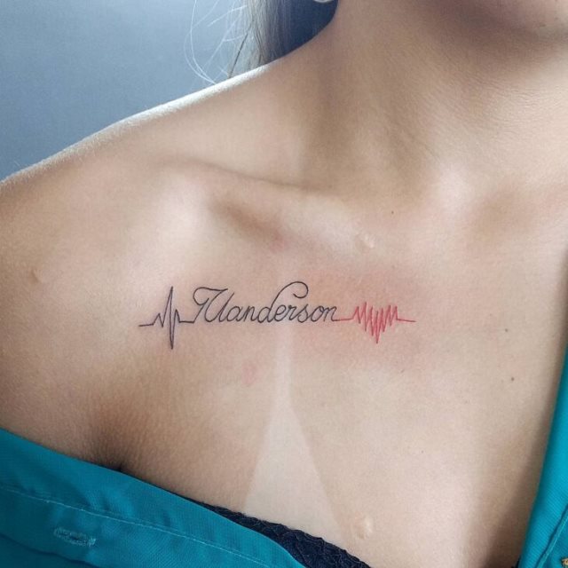 tattoo femenino con nombre 82