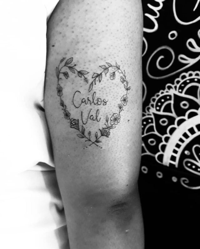 tattoo femenino con nombre 83