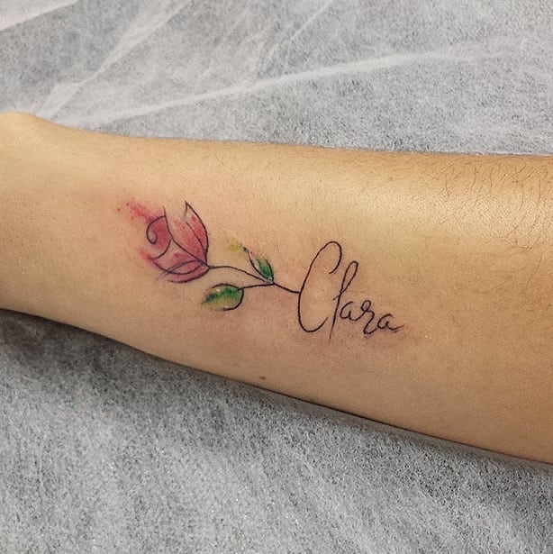 tattoo femenino con nombre 95