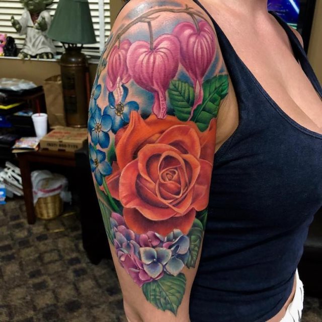 tattoo femenino con rosa 08