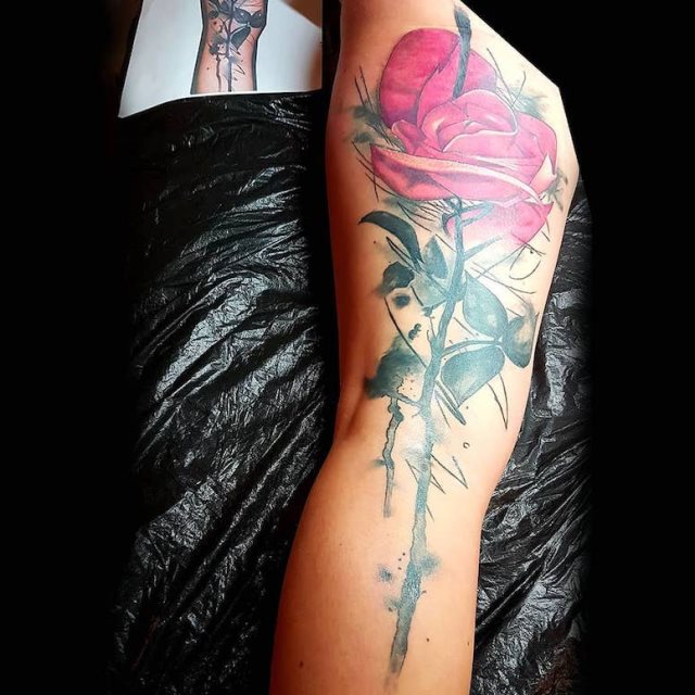 tattoo femenino con rosa 10