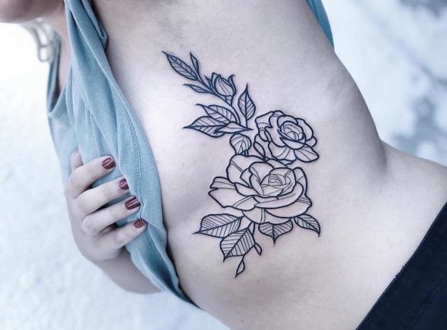 tattoo femenino con rosa 28