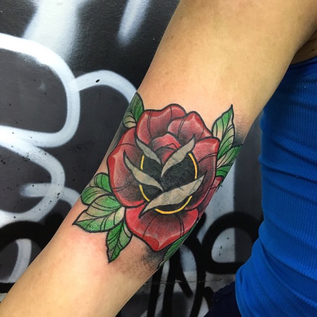 tattoo femenino con rosa 42
