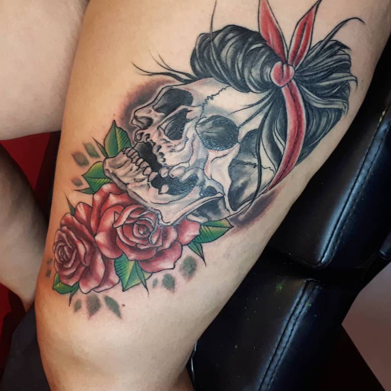 tattoo femenino con rosa 44