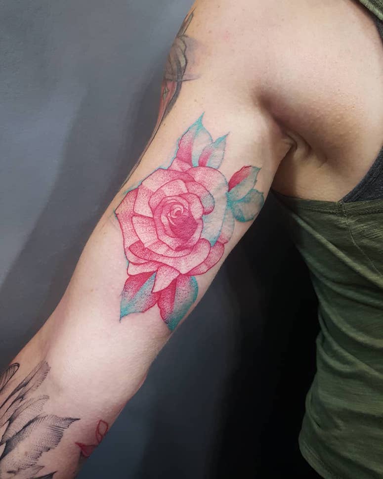 tattoo femenino con rosa 71