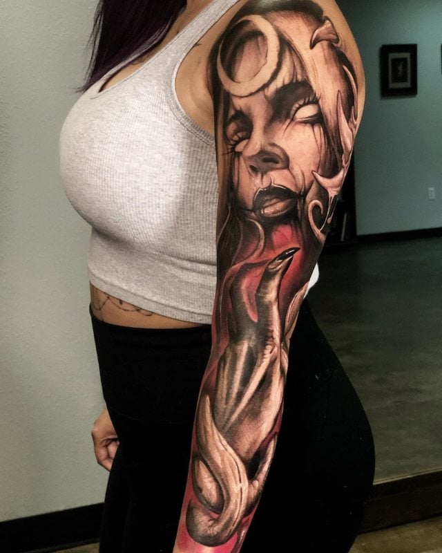 tattoo femenino de bruja 17