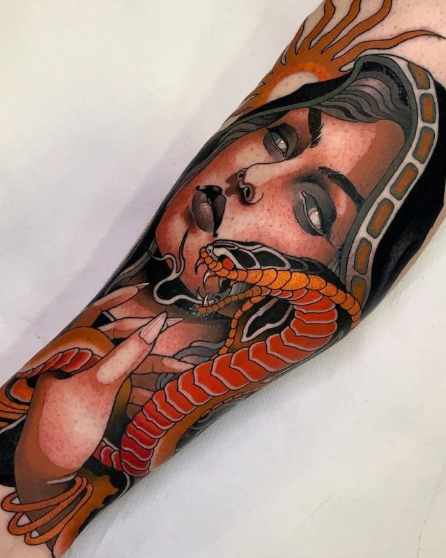 tattoo femenino de bruja 44