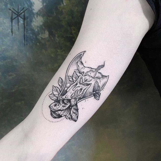 tattoo femenino de bruja 49