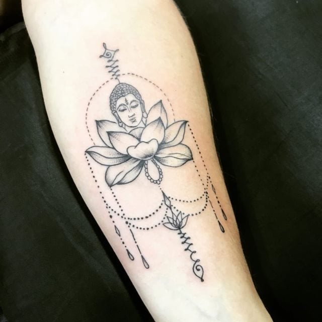 tattoo femenino de buda 18
