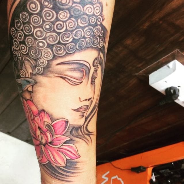 tattoo femenino de buda 26