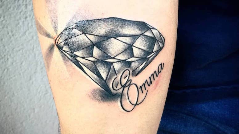 tattoo femenino de diamante 28